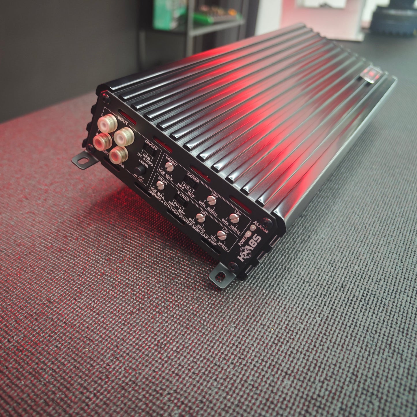 Excursion HXA-85 Amplificateur numérique pleine bande 4 canaux 4x200w RMS